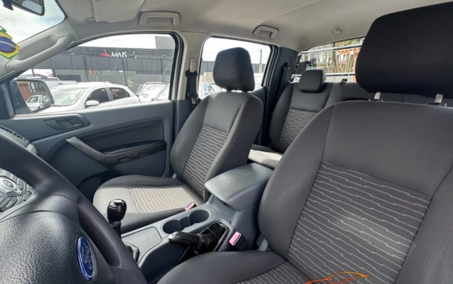 imagem-https://www.socarrao.com.br/sc-vehicle-images-prod/4385475/1792365510860-Ny5qcGVn.jpeg