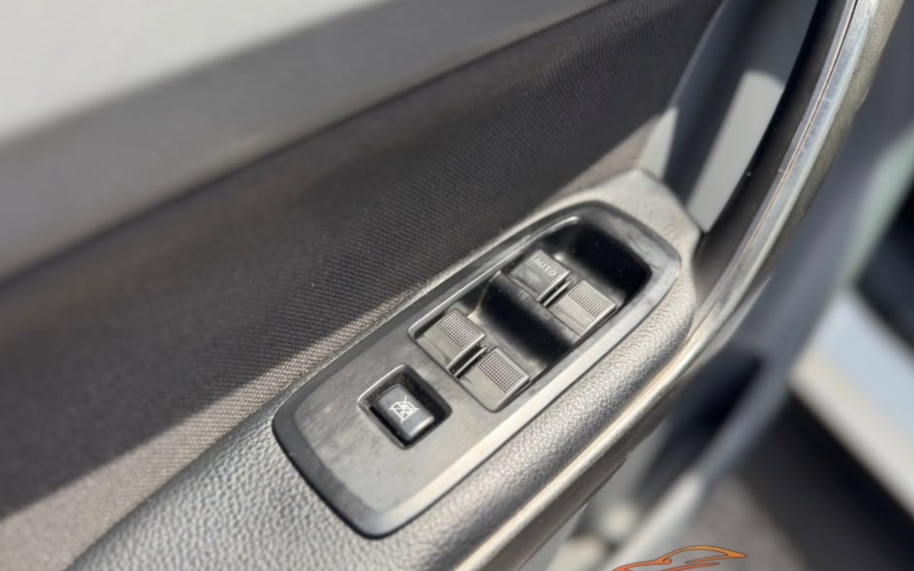 imagem-https://www.socarrao.com.br/sc-vehicle-images-prod/4385475/1792365511300-MTMuanBlZw.jpeg
