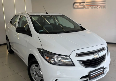 Chevrolet Onix 2015 Branco — foto 1 de 3