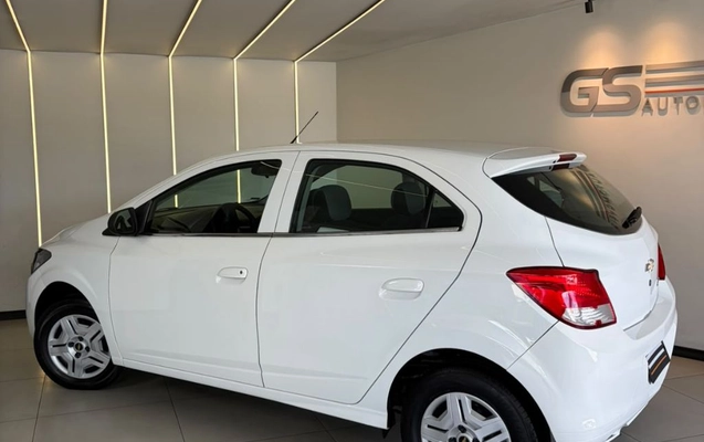 imagem-https://www.socarrao.com.br/sc-vehicle-images-prod/4385503/1792369088789-gb-6eb5be5.jpeg