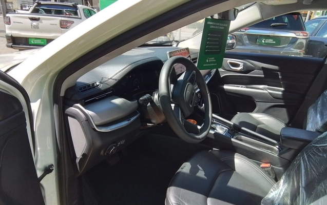 imagem-https://www.socarrao.com.br/sc-vehicle-images-prod/4387020/1792384399033-2_101950.jpg