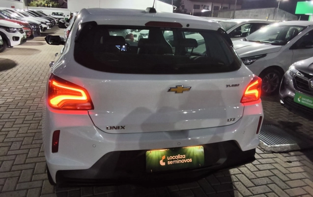 imagem-https://www.socarrao.com.br/sc-vehicle-images-prod/4387954/1792388421011-1_064333.jpg