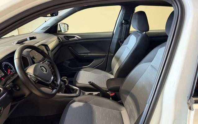 imagem-https://www.socarrao.com.br/sc-vehicle-images-prod/4388542/1792408021863-8552838_11_B_71950600b2.jpeg