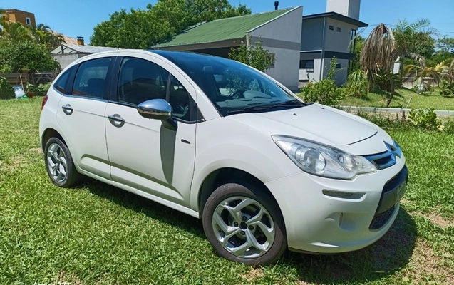 imagem-https://www.socarrao.com.br/sc-vehicle-images-prod/4388579/1792410811084-ZnJlbnRlX2RpcmVpdGFfYzMuanBn.jpg