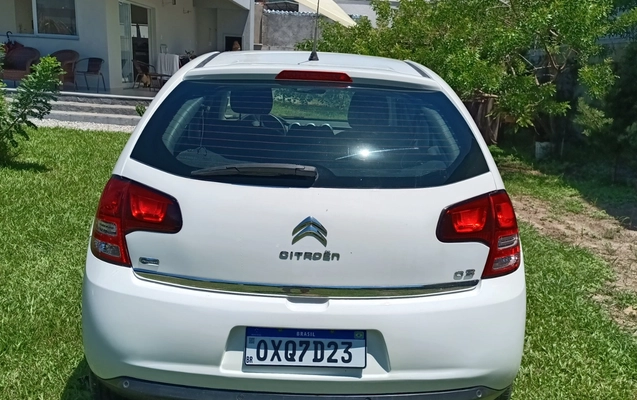 imagem-https://www.socarrao.com.br/sc-vehicle-images-prod/4388579/1792410811827-dHJhc2VpcmFfQzMuanBn.jpg