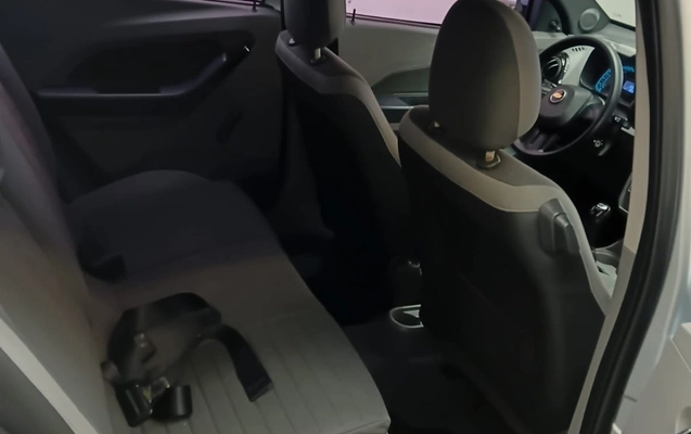 imagem-https://www.socarrao.com.br/sc-vehicle-images-prod/4388592/1792411421325-V2hhdHNBcHAgSW1hZ2UgMjAyNi0xMC0xNyBhdCAxNy4zMC4wMSAoMSkuanBlZw.jpeg