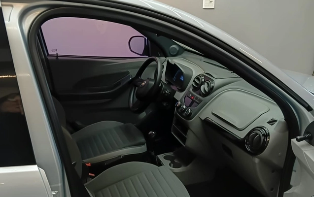 imagem-https://www.socarrao.com.br/sc-vehicle-images-prod/4388592/1792411421473-V2hhdHNBcHAgSW1hZ2UgMjAyNi0xMC0xNyBhdCAxNy4zMC4wMSAoMikuanBlZw.jpeg