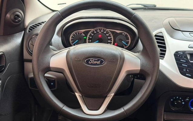 imagem-https://www.socarrao.com.br/sc-vehicle-images-prod/4388599/1792765477389-8504933_24_B_4d787cb7f0.jpeg