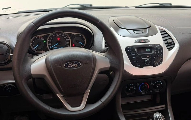 imagem-https://www.socarrao.com.br/sc-vehicle-images-prod/4388599/1792765477392-8504933_17_B_7118cece6f.jpeg