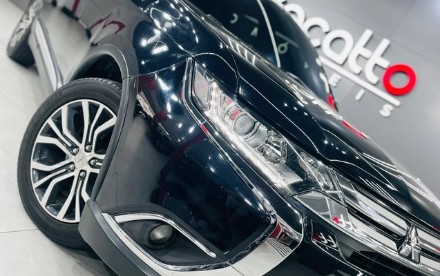 imagem-https://www.socarrao.com.br/sc-vehicle-images-prod/4388600/1792411828370-003_5be12fbbcd8f31e2b1581825b90a9c63.jpg