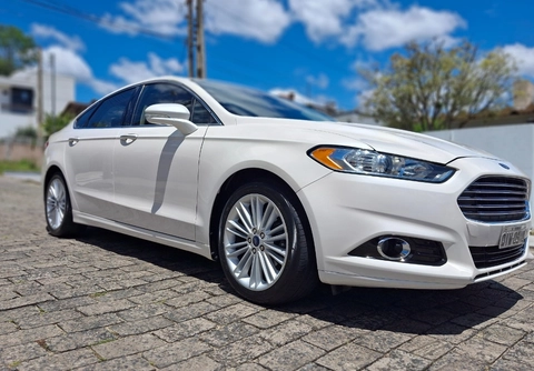 Ford Fusion 2014 Branco — foto 1 de 3