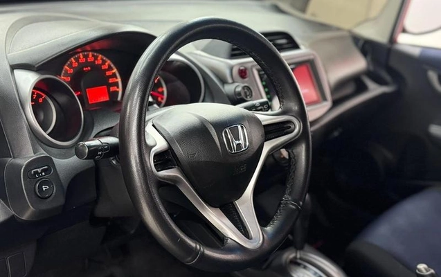 imagem-https://www.socarrao.com.br/sc-vehicle-images-prod/4389142/1792413846846-8563596_1_B_6e343a22c8.jpeg