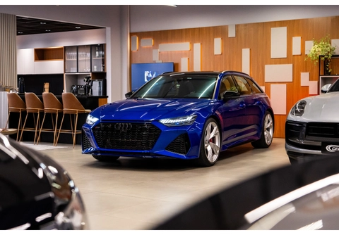 Audi RS6 2023 Azul — foto 1 de 3