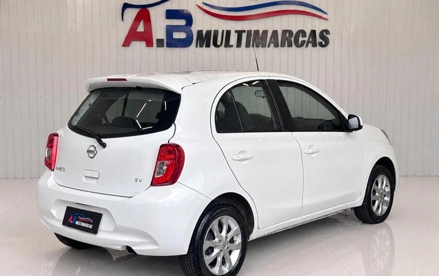 imagem-https://www.socarrao.com.br/sc-vehicle-images-prod/4389391/1792414404179-8567622_14_B_401c92bc7e.jpeg