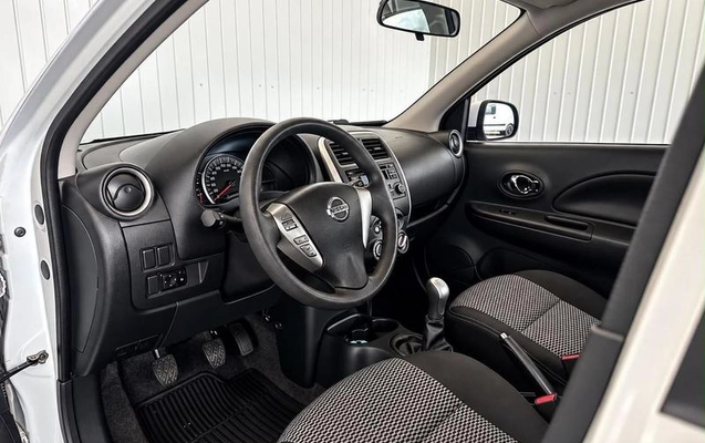 imagem-https://www.socarrao.com.br/sc-vehicle-images-prod/4389391/1792414404194-8567622_13_B_0911fe7be9.jpeg