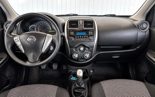 imagem-https://www.socarrao.com.br/sc-vehicle-images-prod/4389391/1792414404196-8567622_13_B_32e815decb.jpeg