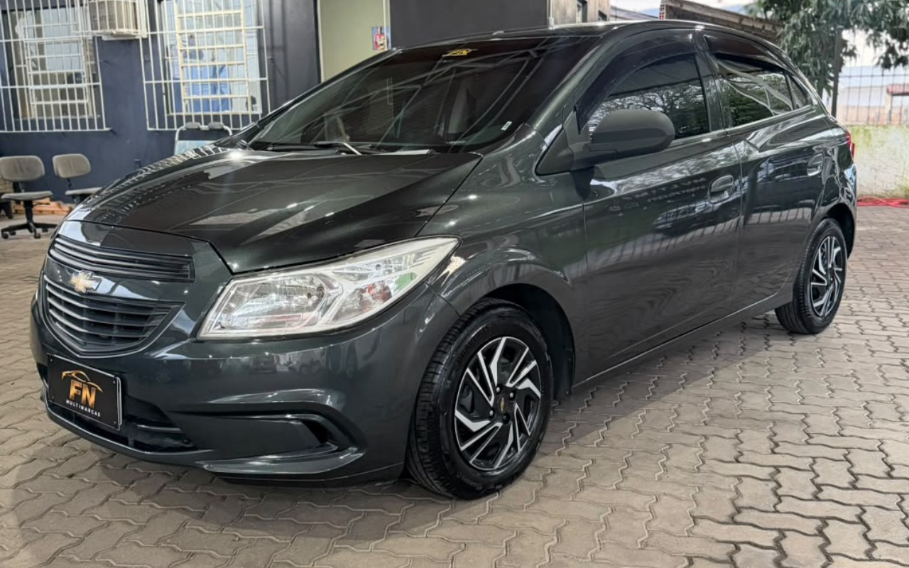 Chevrolet Onix 2018 Cinza — foto 1 de 3