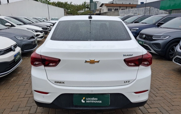imagem-https://www.socarrao.com.br/sc-vehicle-images-prod/4389829/1792415631334-2_015254.jpg