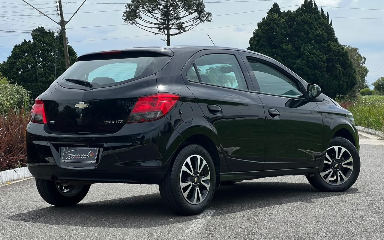 imagem-https://www.socarrao.com.br/sc-vehicle-images-prod/4389851/1792415686936-V2hhdHNBcHAgSW1hZ2UgMjAyNi0xMC0xOCBhdCAxMC4zOC4yNC5qcGVn.jpeg