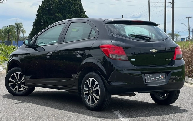 imagem-https://www.socarrao.com.br/sc-vehicle-images-prod/4389851/1792415687142-V2hhdHNBcHAgSW1hZ2UgMjAyNi0xMC0xOCBhdCAxMC4zOC4yNSAoMSkuanBlZw.jpeg