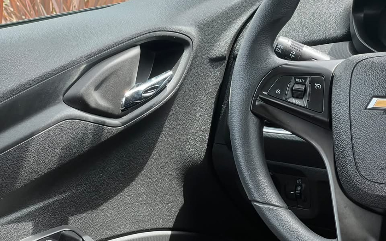 imagem-https://www.socarrao.com.br/sc-vehicle-images-prod/4389851/1792415687199-V2hhdHNBcHAgSW1hZ2UgMjAyNi0xMC0xOCBhdCAxMC4zOC4zMC5qcGVn.jpeg
