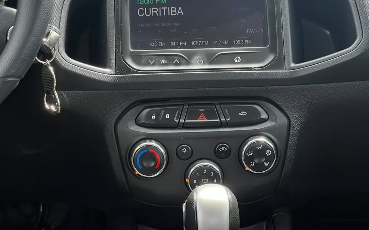 imagem-https://www.socarrao.com.br/sc-vehicle-images-prod/4389851/1792415687463-V2hhdHNBcHAgSW1hZ2UgMjAyNi0xMC0xOCBhdCAxMC4zOC4zMCAoMSkuanBlZw.jpeg
