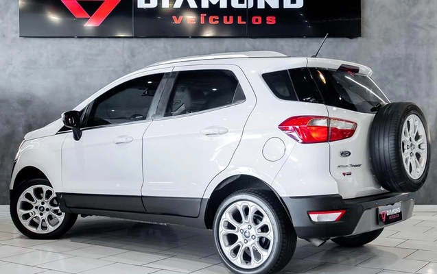 imagem-https://www.socarrao.com.br/sc-vehicle-images-prod/4389870/1792500231687-8541888_34_B_758943d9e2.jpeg