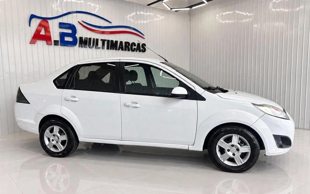 imagem-https://www.socarrao.com.br/sc-vehicle-images-prod/4389872/1792415756644-8539586_15_B_26bbdb5b76.jpeg