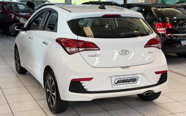imagem-https://www.socarrao.com.br/sc-vehicle-images-prod/4389999/1792618897786-8573155_8_B_bc796153ce.jpeg
