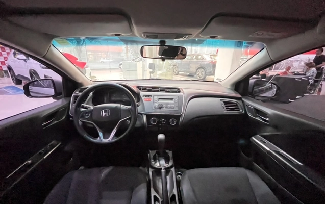 imagem-https://www.socarrao.com.br/sc-vehicle-images-prod/4390015/1792416138482-N3GEi7wq3c72wLoDtP9ywtBXHsm83fsV.jpg