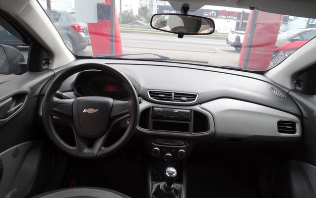 imagem-https://www.socarrao.com.br/sc-vehicle-images-prod/4390262/1792670859456-8583055_6_B_a6d155ca06.jpeg