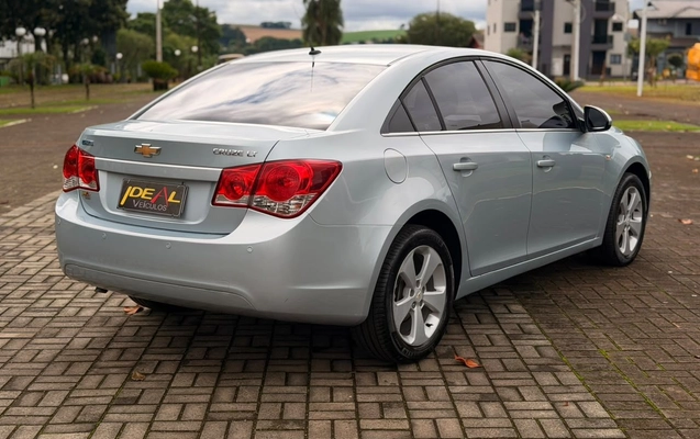 imagem-https://www.socarrao.com.br/sc-vehicle-images-prod/4390439/1792417131645-13b8f69f9ae54d3bbb9d51a5f4629f11_1792417041151.jpg