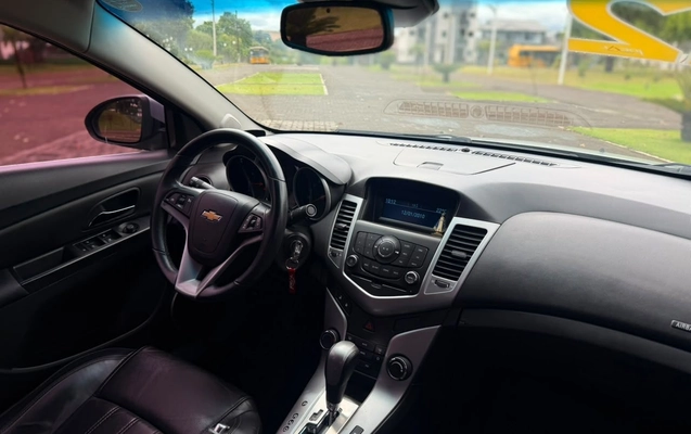 imagem-https://www.socarrao.com.br/sc-vehicle-images-prod/4390439/1792417131652-e629ca81f07a4f6dbedd3fa8dc572c99_1792417041191.jpg