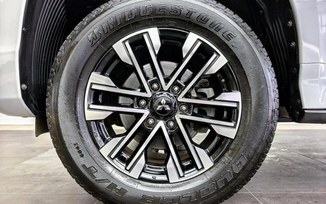 imagem-https://www.socarrao.com.br/sc-vehicle-images-prod/4390584/1792417489251-8578529_2_B_14b3761439.jpeg
