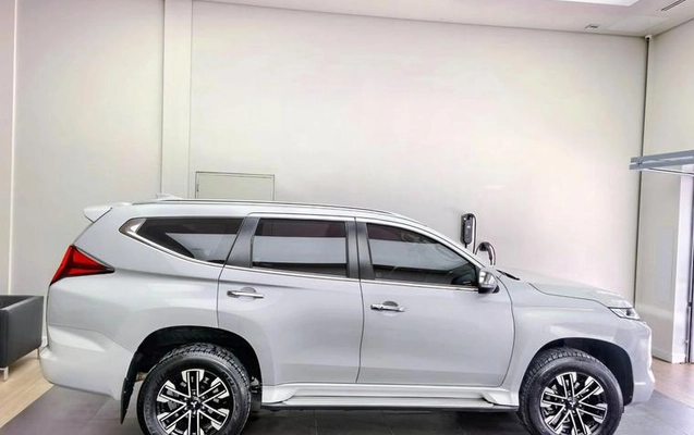 imagem-https://www.socarrao.com.br/sc-vehicle-images-prod/4390584/1792417489254-8578529_12_B_bddf255a4d.jpeg