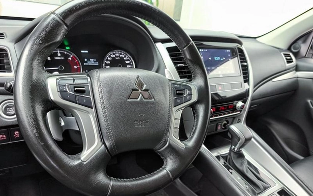 imagem-https://www.socarrao.com.br/sc-vehicle-images-prod/4390584/1792417489258-8578529_2_B_de9e9c532e.jpeg