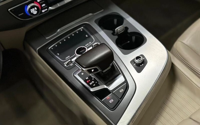 imagem-https://www.socarrao.com.br/sc-vehicle-images-prod/4390702/1792417713329-8582856_17_B_6a67de2724.jpeg