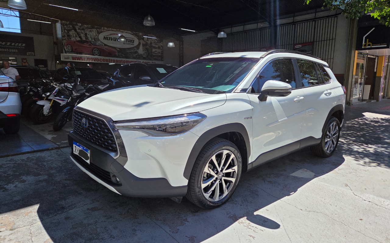 Toyota Corolla Cross 2024 Branco — foto 1 de 3