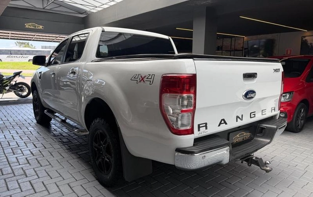 imagem-https://www.socarrao.com.br/sc-vehicle-images-prod/4390897/1792607015146-8579511_8_B_88912cdc29.jpeg