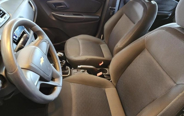 imagem-https://www.socarrao.com.br/sc-vehicle-images-prod/4391315/1792419269324-8499755_17_B_b510939800.jpeg