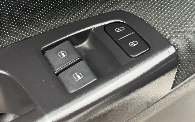 imagem-https://www.socarrao.com.br/sc-vehicle-images-prod/4391466/1792419874329-V2hhdHNBcHAgSW1hZ2UgMjAyNi0xMC0xNyBhdCAxNS40My4yOCAoMikuanBlZw.jpeg