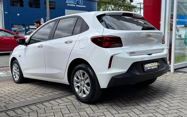 imagem-https://www.socarrao.com.br/sc-vehicle-images-prod/4391475/1792514959173-8581938_13_B_5703a8f882.jpeg