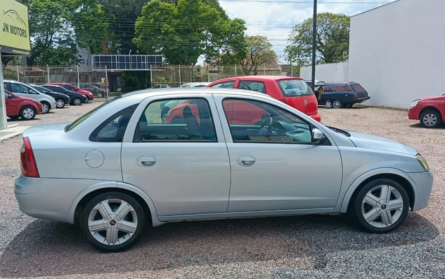 imagem-https://www.socarrao.com.br/sc-vehicle-images-prod/4391663/1792420519881-MjY5NzFiYTItM2IwYy00OWZmLWJlYTItNzdiOWZkYWJlMjhiLmpwZw.jpg