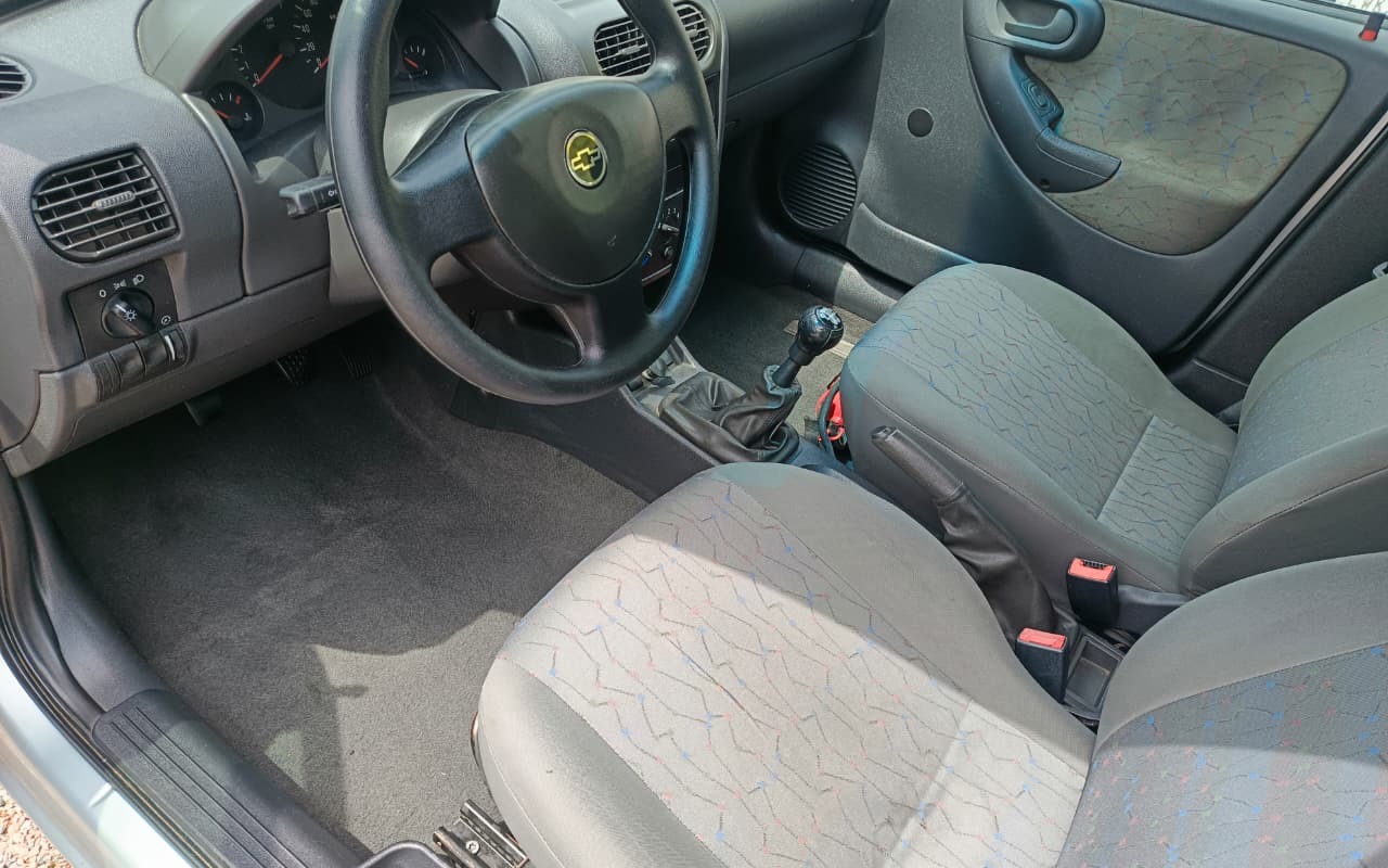 imagem-https://www.socarrao.com.br/sc-vehicle-images-prod/4391663/1792420520425-YmU1MTU3OTAtYzFiNC00MzA2LTk1ZmItMTNjNzlmZTRmOTAyLmpwZw.jpg