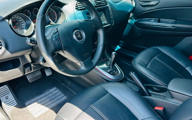 imagem-https://www.socarrao.com.br/sc-vehicle-images-prod/4391765/1792420924496-MzRpLmpwZWc.jpeg