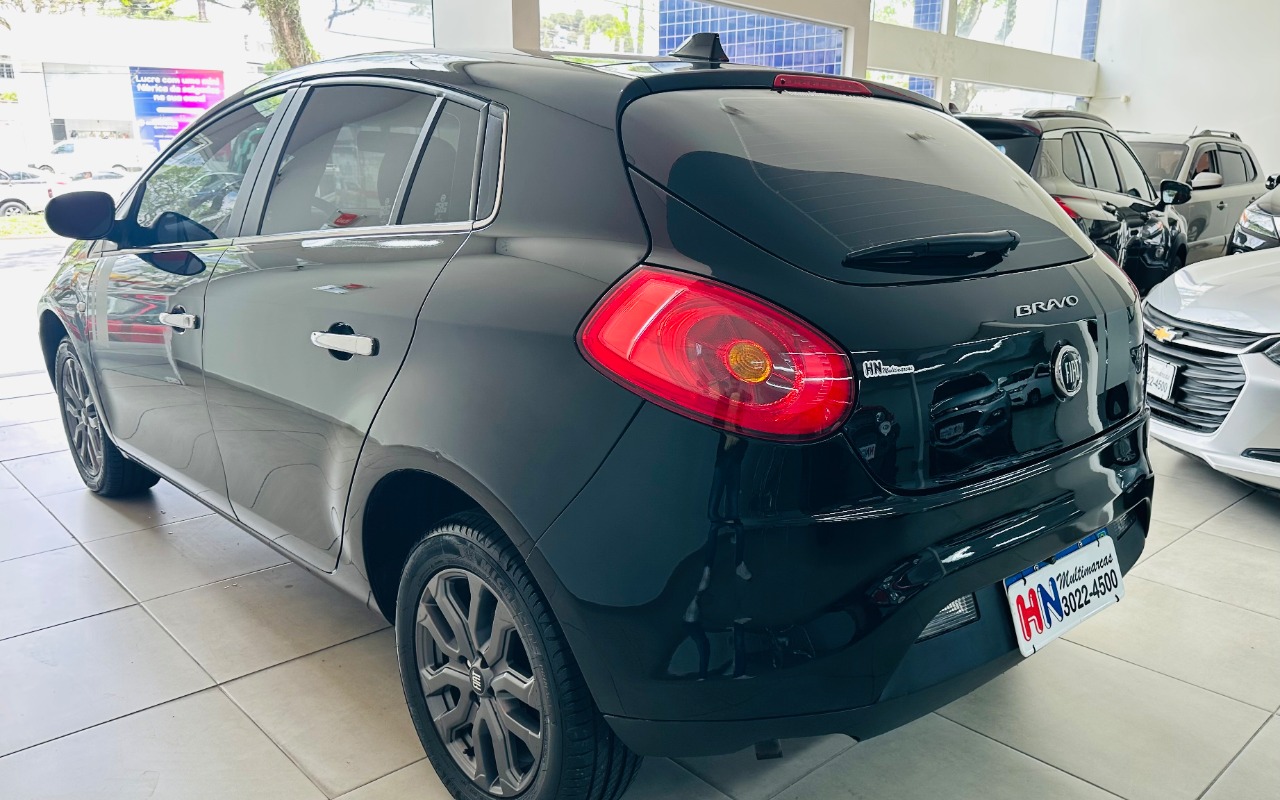 imagem-https://www.socarrao.com.br/sc-vehicle-images-prod/4391765/1792595386188-MzRiLmpwZWc.jpeg