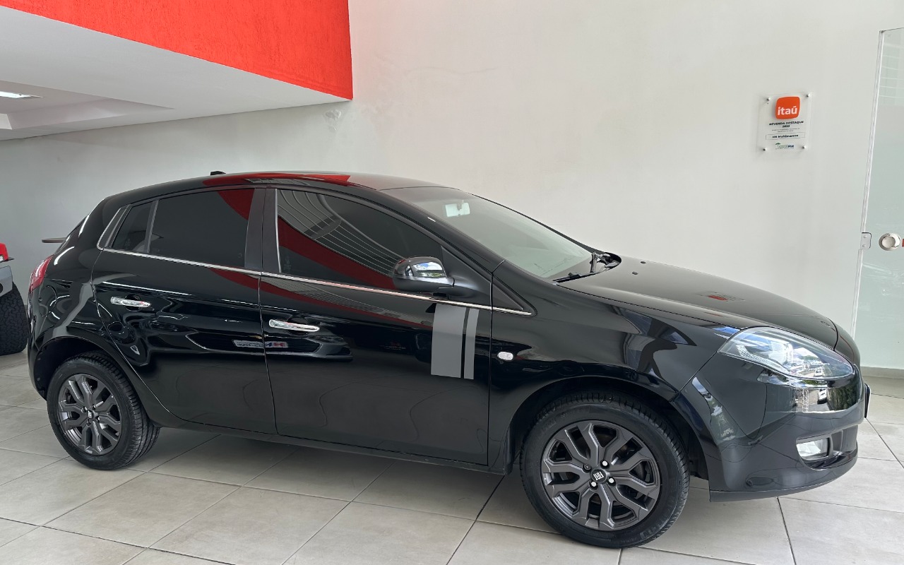 imagem-https://www.socarrao.com.br/sc-vehicle-images-prod/4391765/1792595386273-MzRjLmpwZWc.jpeg