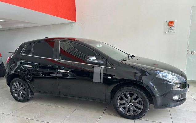 imagem-https://www.socarrao.com.br/sc-vehicle-images-prod/4391765/1792595386273-MzRjLmpwZWc.jpeg