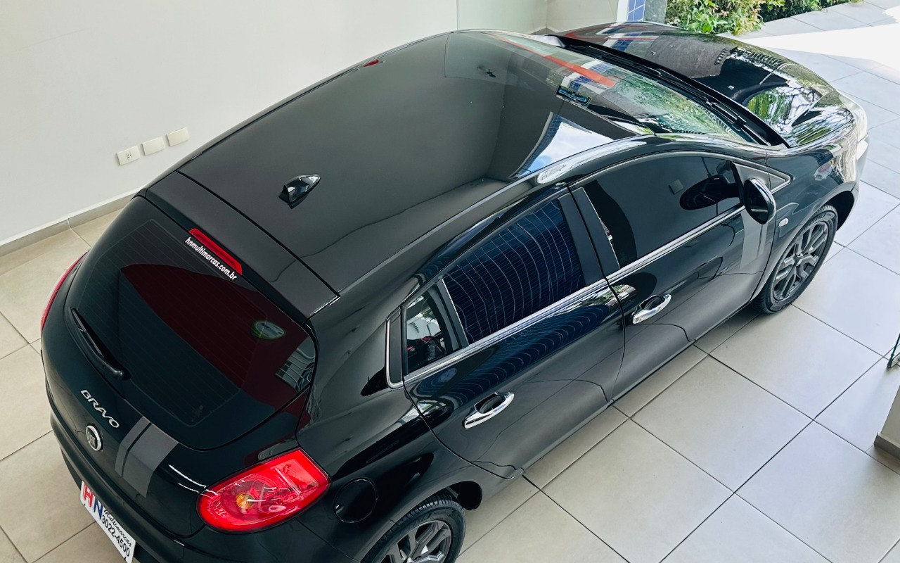imagem-https://www.socarrao.com.br/sc-vehicle-images-prod/4391765/1792595386340-MzRkLmpwZWc.jpeg