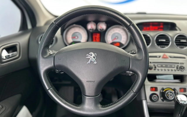 imagem-https://www.socarrao.com.br/sc-vehicle-images-prod/4391860/1792421239504-3_114417.jpg